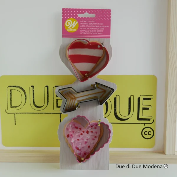 Kit tagliabiscotti San Valentino Wilton
